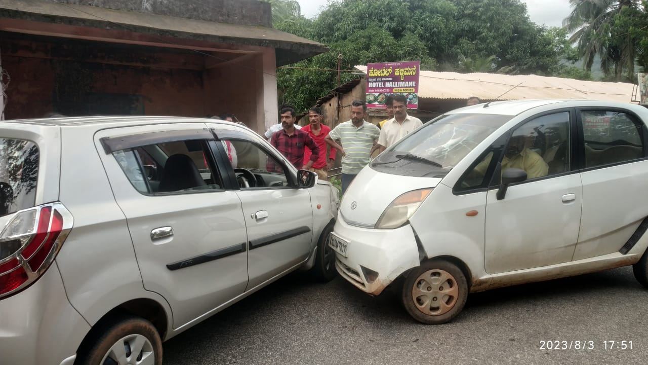 ಸಂಪಾಜೆ: ಕಾರುಗಳ ಮುಖಾಮುಖಿ ಡಿಕ್ಕಿ