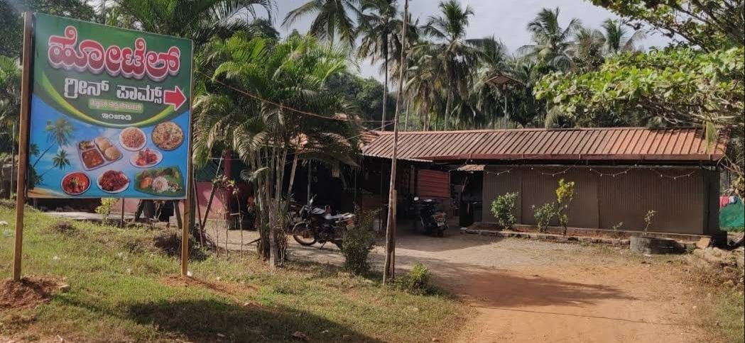 ಸುಬ್ರಹ್ಮಣ್ಯ:ಇಂಜಾಡಿ ಹೊಟೇಲೊಂದರಲ್ಲಿ ಮದ್ಯ ಮಾರಾಟ| ಅಧಿಕಾರಿಗಳ ಮೌನ| ಸಾರ್ವಜನಿಕರಿಂದ ಆಕ್ರೋಶ