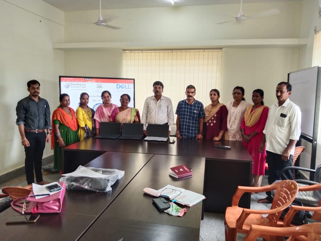 ಕಡಬ: ನಾಲ್ಕು ಗ್ರಾ.ಪಂ. ಗ್ರಂಥಾಲಯಗಳಿಗೆ ಲ್ಯಾಪ್ ಟಾಪ್, ಮಾನಿಟರ್ ಹಸ್ತಾಂತರ