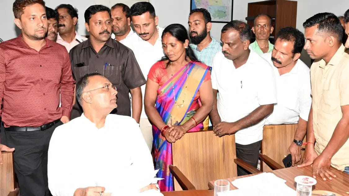“ನನ್ನ ಮಗಳ ಅತ್ಯಾಚಾರ ಪ್ರಕರಣ ಮರುತನಿಖೆ ನಡೆಸಿ ನ್ಯಾಯ ಕೊಡಿಸಿ”| ಸೌಜನ್ಯ ತಾಯಿಯಿಂದ ಉಸ್ತುವಾರಿ ಸಚಿವರಿಗೆ ಮನವಿ