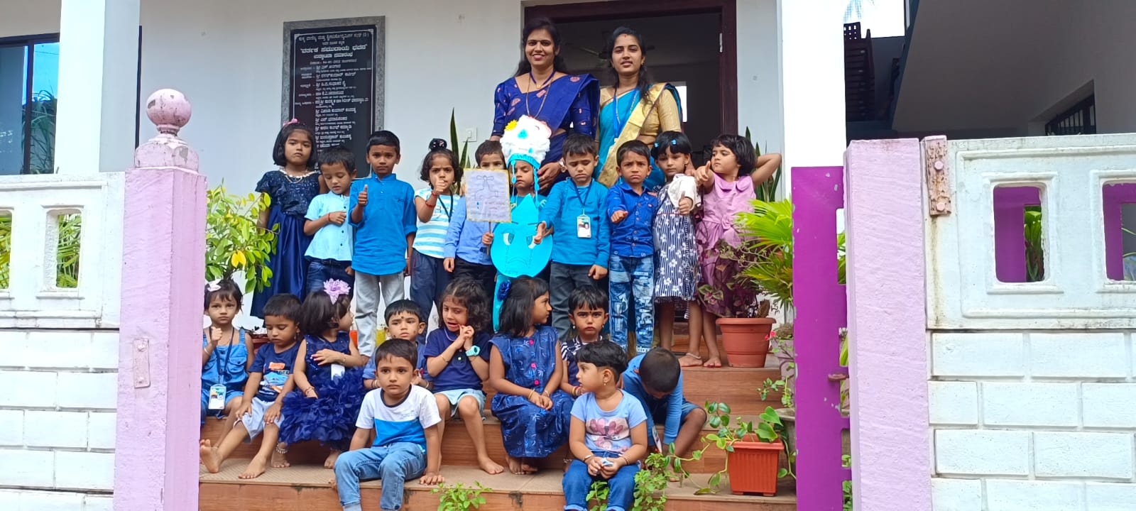ಸುಳ್ಯ: ಅಂಜಲಿ ಮೊಂಟೆಸ್ಸರಿ ಸ್ಕೂಲ್ ನಲ್ಲಿ ಬ್ಲೂ ಡೇ ಆಚರಣೆ