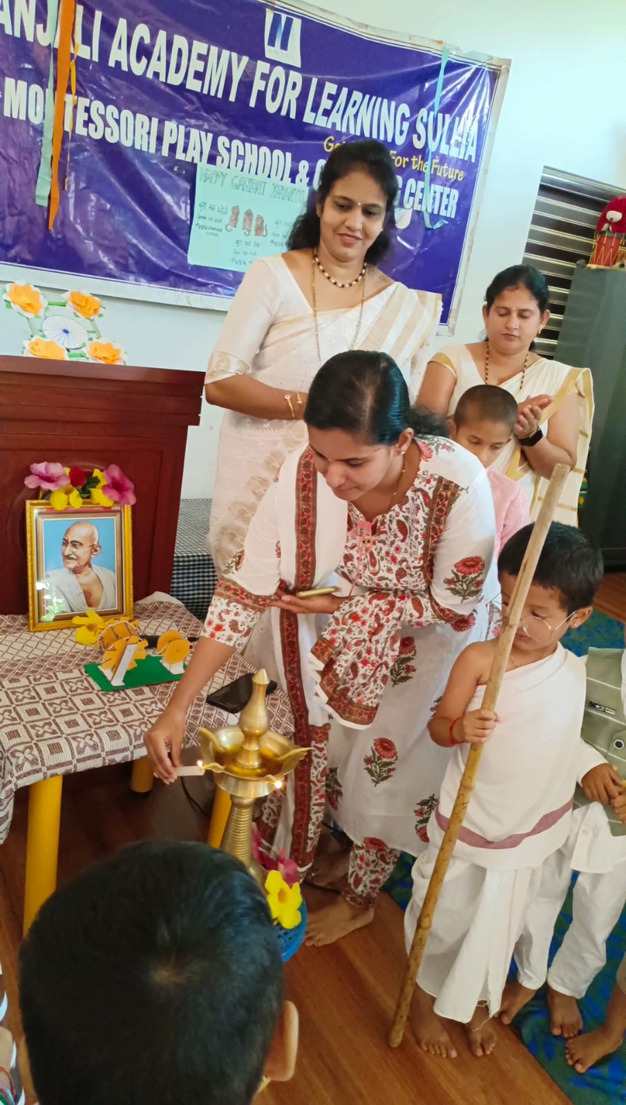 ಅಂಜಲಿ ಮೊಂಟೆಸ್ಸರಿ ಸ್ಕೂಲ್ ನಲ್ಲಿ ಗಾಂಧೀ ಜಯಂತಿ, ಲಾಲ್ ಬಹದ್ದೂರ್ ಶಾಸ್ತ್ರಿ ಜಯಂತಿ ಆಚರಣೆ