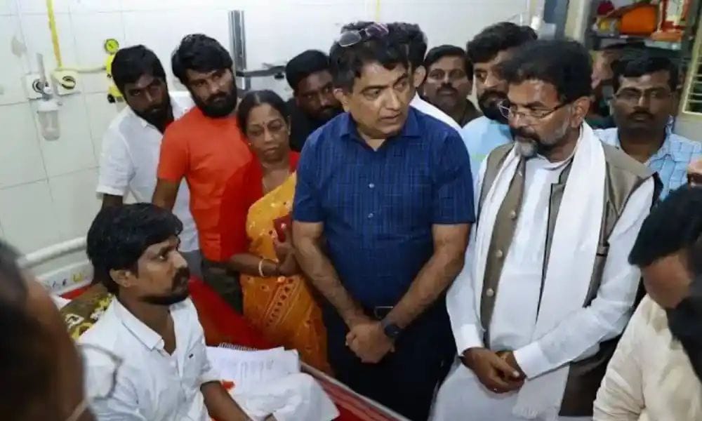 ಪುನಿತ್ ಕೆರೆಹಳ್ಳಿ ಆರೋಗ್ಯ ವಿಚಾರಿಸಿದ ಬಿಜೆಪಿ ನಿಯೋಗ| ಸುಳ್ಯ ಶಾಸಕಿ ಭಾಗೀರಥಿ ಮುರುಳ್ಯ ಸಾಥ್