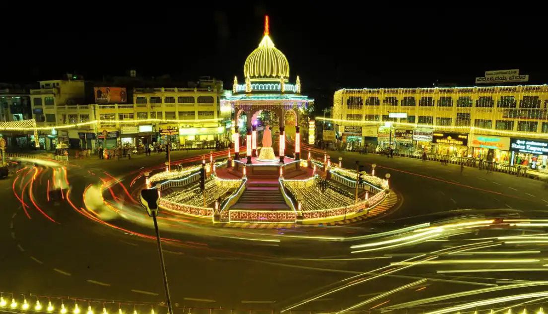 ಇಂದಿನಿಂದ ಮೈಸೂರಿನಲ್ಲಿ ದಸರಾ ರಂಗು| ನಾಡಹಬ್ಬಕ್ಕೆ ಚಾಲನೆ ನೀಡಲಿದ್ದಾರೆ ನಾದಬ್ರಹ್ಮ ಹಂಸಲೇಖ