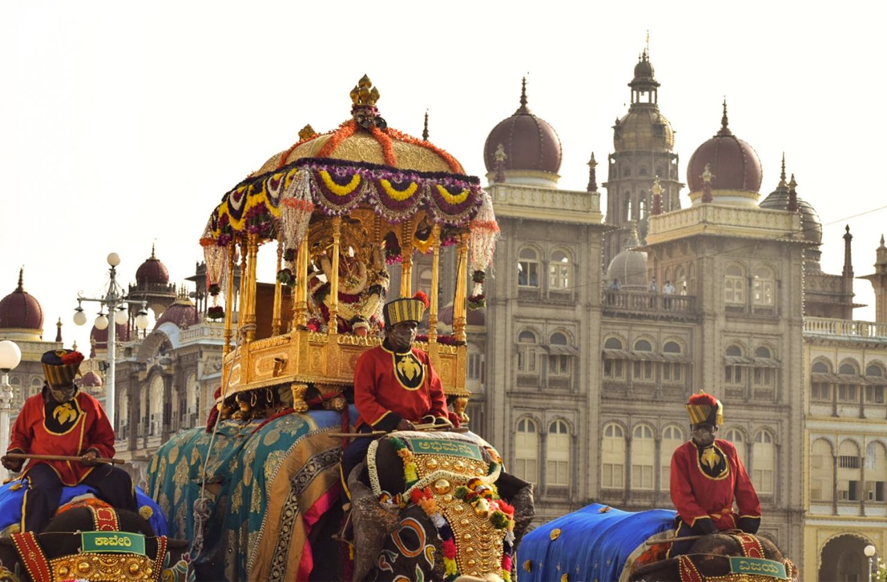 ಆಕ್ಟೋಬರ್ 24 ಕ್ಕೆ ಜಂಬೂ ಸವಾರಿ/ ಸಿದ್ಧಗೊಂಡಿದೆ ಅರಮನೆ ನಗರಿ