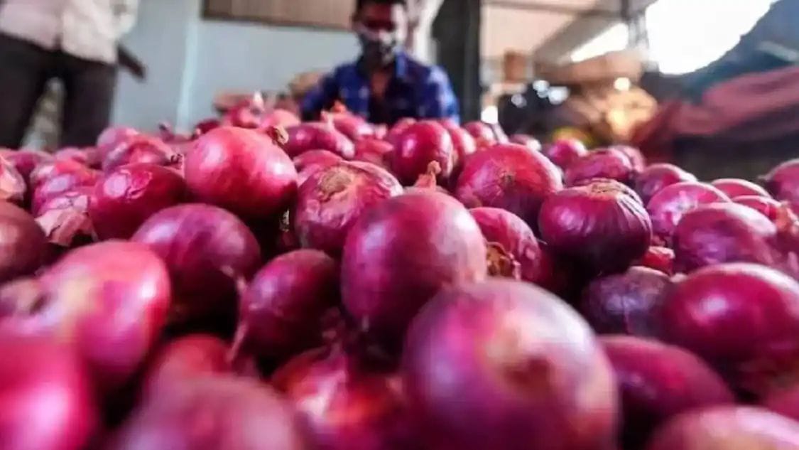 ಟೊಮ್ಯಾಟೊ ಬಳಿಕ ಈರುಳ್ಳಿ ‌ಬೆಲೆ ಗಗನಕ್ಕೆ| ಕಣ್ಣೀರು ಸುರಿಸುತ್ತಿರುವ ಗ್ರಾಹಕ