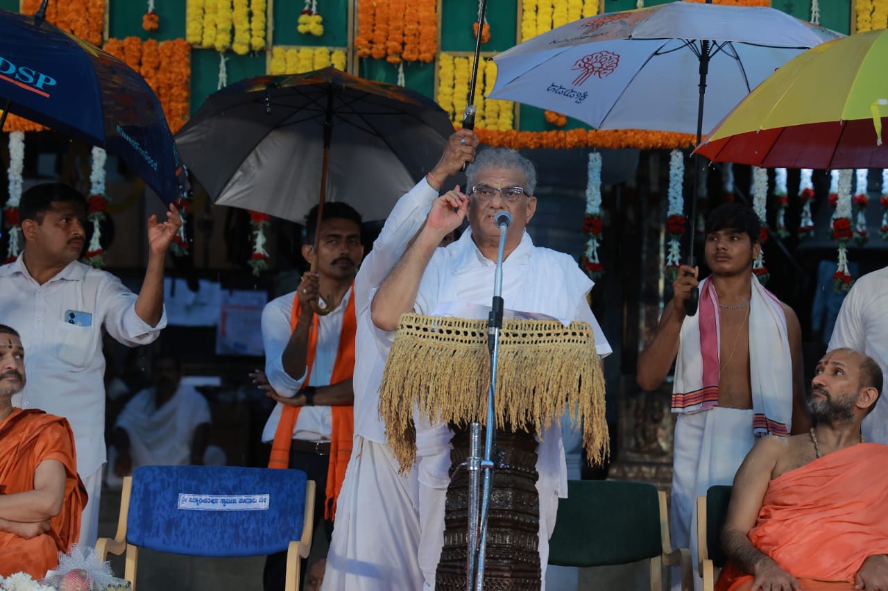 “ನಮಗೆ ಧರ್ಮದೇವತೆಗಳ ಭಯ ಹೊರತು ಇನ್ನಾರ ಭಯವಿಲ್ಲ”| ಧರ್ಮ ಸಂರಕ್ಷಣಾ ಯಾತ್ರೆಯಲ್ಲಿ ಮೌನ ಮುರಿದ ವೀರೇಂದ್ರ ಹೆಗ್ಗಡೆ