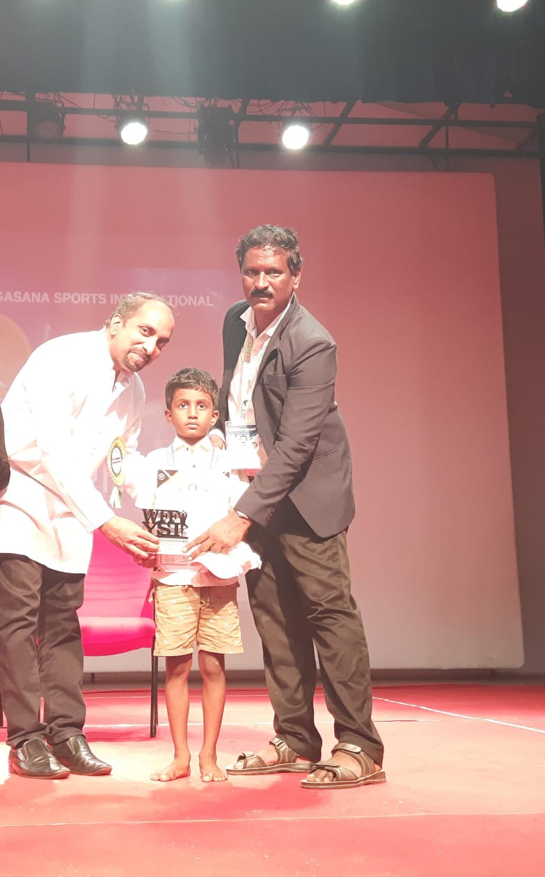 ರಾಜ್ಯ ಮಟ್ಟದ ಯೋಗಾಸನ| ಸ್ಪರ್ಧೆಯಲ್ಲಿ ತರುಣ್ ಎ. ಬೆಳ್ಳಿ ಪದಕ|ರಾಷ್ಟ್ರ ಮಟ್ಟಕ್ಕೆ ಆಯ್ಕೆ