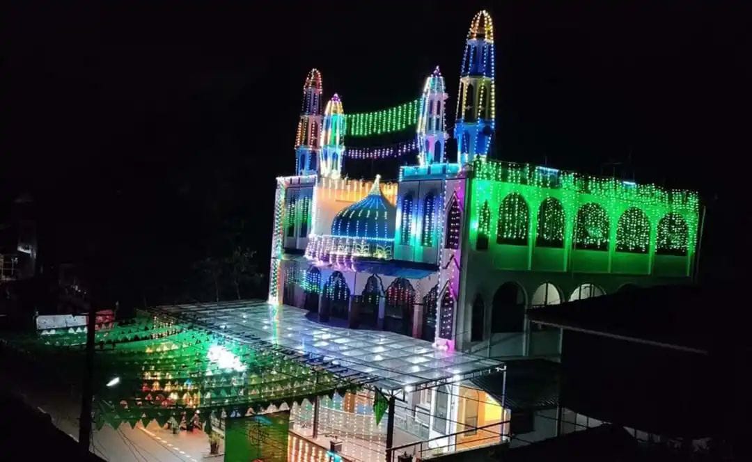 ಮಂಗಳೂರು: ಮಸೀದಿಯಲ್ಲಿ ಪ್ರಾರ್ಥನೆ ವೇಳೆ ಕಳ್ಳತನ| ಅರೇಬಿಕ್ ಶಿಕ್ಷಕರ 2.18 ಲಕ್ಷಕ್ಕೆ ಕನ್ನ ಹಾಕಿದ ಖದೀಮರು