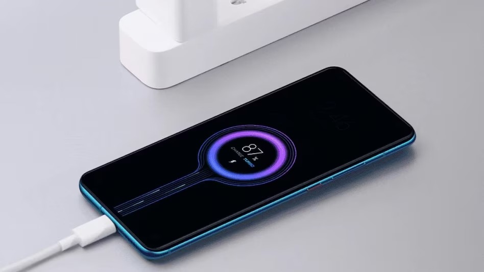 Mobile Charging: ಫೋನ್​ ಅನ್ನು ರಾತ್ರಿಯಿಡೀ ಚಾರ್ಜ್​ ಹಾಕಿ ಇಡ್ತೀರಾ? ಅಯ್ಯೋ, ಈ ಸುದ್ಧಿ ಮೊದಲು ಓದಿ ಹಾಗಾದ್ರೆ