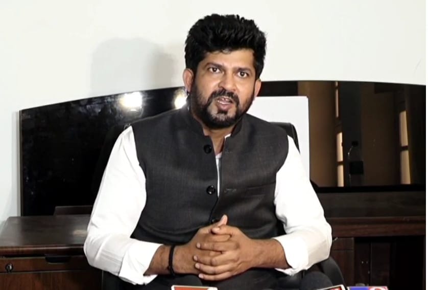 ಸಿದ್ದರಾಮಯ್ಯ ನನ್ನ ಕುಟುಂಬವನ್ನು ಟಾರ್ಗೆಟ್ ಮಾಡಿದ್ದಾರೆ ಪ್ರತಾಪ್ ಸಿಂಹ|ನಾಪೋಕ್ಲು ವಿನಲ್ಲಿ ಹೇಳಿಕೆ