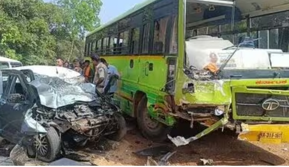 ಶಿರಸಿ: ಕೆಎಸ್ಆರ್ ಟಿಸಿ ಬಸ್ ಕಾರು ಮುಖಾಮುಖಿ ಡಿಕ್ಕಿ| ಐವರು ಬಲಿ