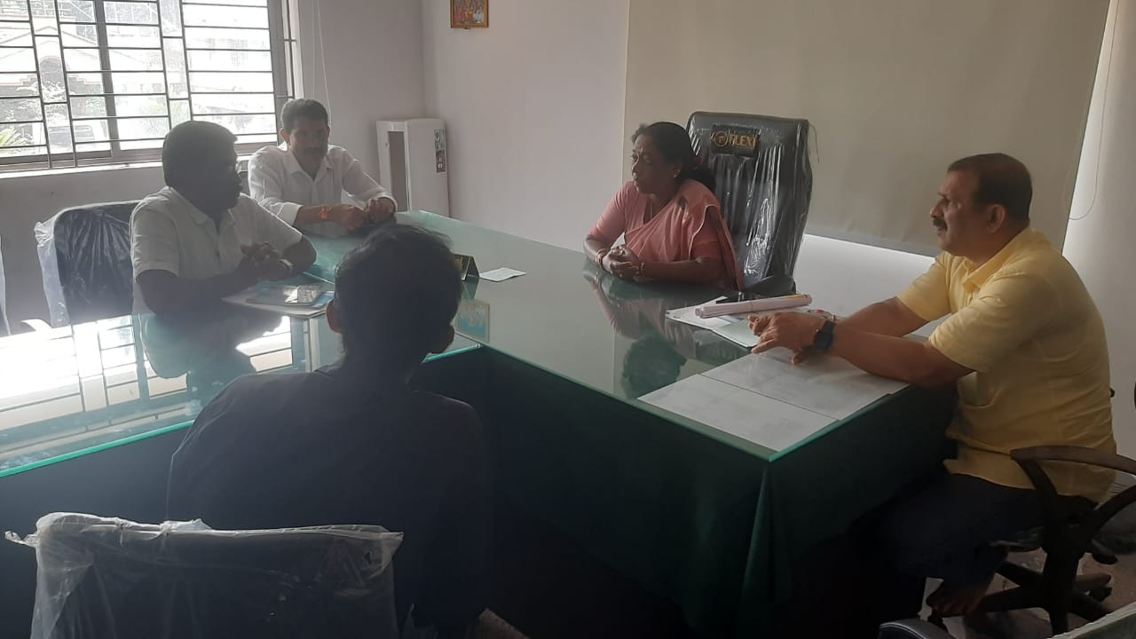 ಅರಂತೋಡು -ಎಲಿಮಲೆ‌ ಲೋಕೋಪಯೋಗಿ ರಸ್ತೆ ಅಭಿವೃದ್ಧಿ ಪಡಿಸಲು ಅಡ್ತಲೆ ನಾಗರಿಕ ಹಿತರಕ್ಷಣ ವೇದಿಕೆ ಮನವಿ