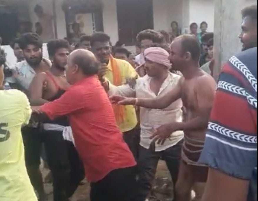 ಬಾಲಕಿಯ ಮೇಲೆ ಲೈಂಗಿಕ ದೌರ್ಜನ್ಯ: ಕಂಬಕ್ಕೆ ಕಟ್ಟಿಹಾಕಿ ವ್ಯಕ್ತಿಗೆ ಥಳಿತ