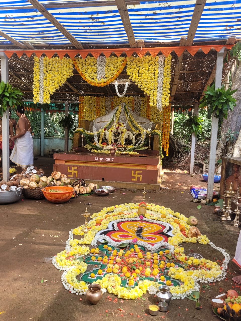 ಸುಳ್ಯ: ಶ್ರೀ ನಾಗಬ್ರಹ್ಮ ಸನ್ನಿಧಿಯ 27 ನೇ ವಾರ್ಷಿಕ ಪ್ರತಿಷ್ಠಾ ಉತ್ಸವ ಮತ್ತು ಪರಿವಾರ ದೈವಗಳ ತಂಬಿಬಿ ಸೇವೆ