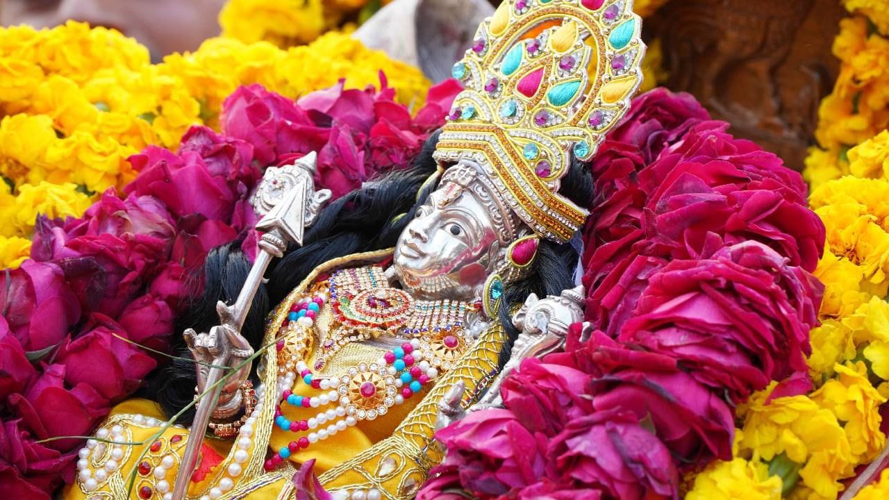 ಮಂದಿರ ಪ್ರವೇಶಿಸಿದ ರಾಮಲಲ್ಲಾ ಮೂರ್ತಿ