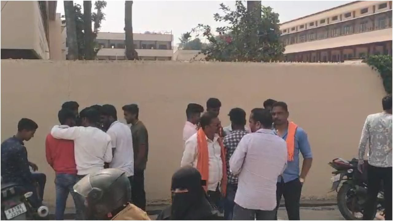 ರಾಮ ಮಂದಿರ ಪ್ರಾಣ ಪ್ರತಿಷ್ಠೆ ದಿನ ಶಾಲೆಗೆ ರಜೆ ಮಾಡಿದರೆ 1000 ರೂ. ದಂಡ