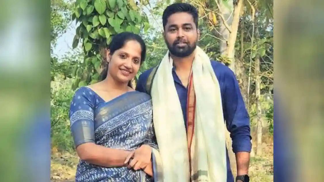 ಹನಿಮೂನ್ ಗೆ ಹೋಗಬೇಕಿದ್ದ ದಂಪತಿ‌ ಬೀಚ್ ಸ್ವಚ್ಛ ಮಾಡಿದ್ರು| ಅವರ ಕೆಲಸಕ್ಕೆ ಸಿಕ್ತು ಭಾರೀ ಗೌರವ| ಏನದು ಕುಂದಾಪುರದ ಈ ಜೋಡಿ ಕಥೆ!?