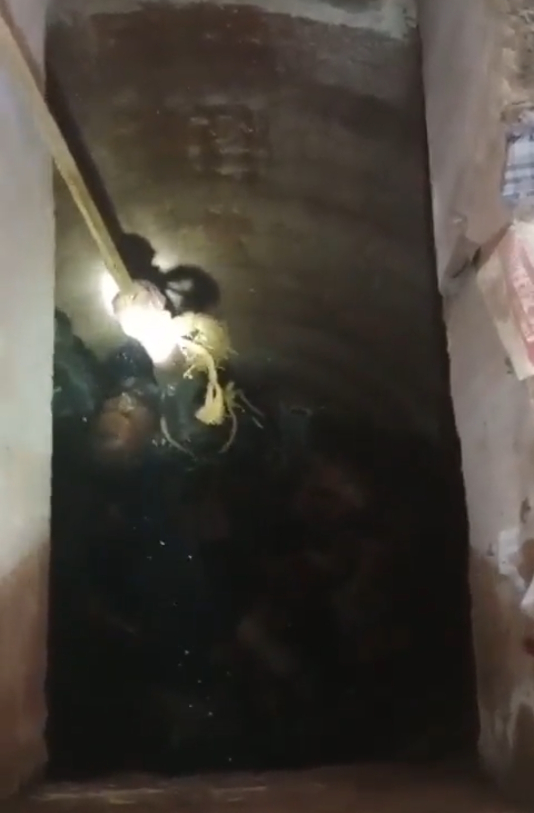 ಉಡುಪಿ ಶ್ರೀಕೃಷ್ಣ ಮಠದ ಬಳಿ ಬಾವಿಗೆ ಬಿದ್ದ ಪ್ರವಾಸಿಗ