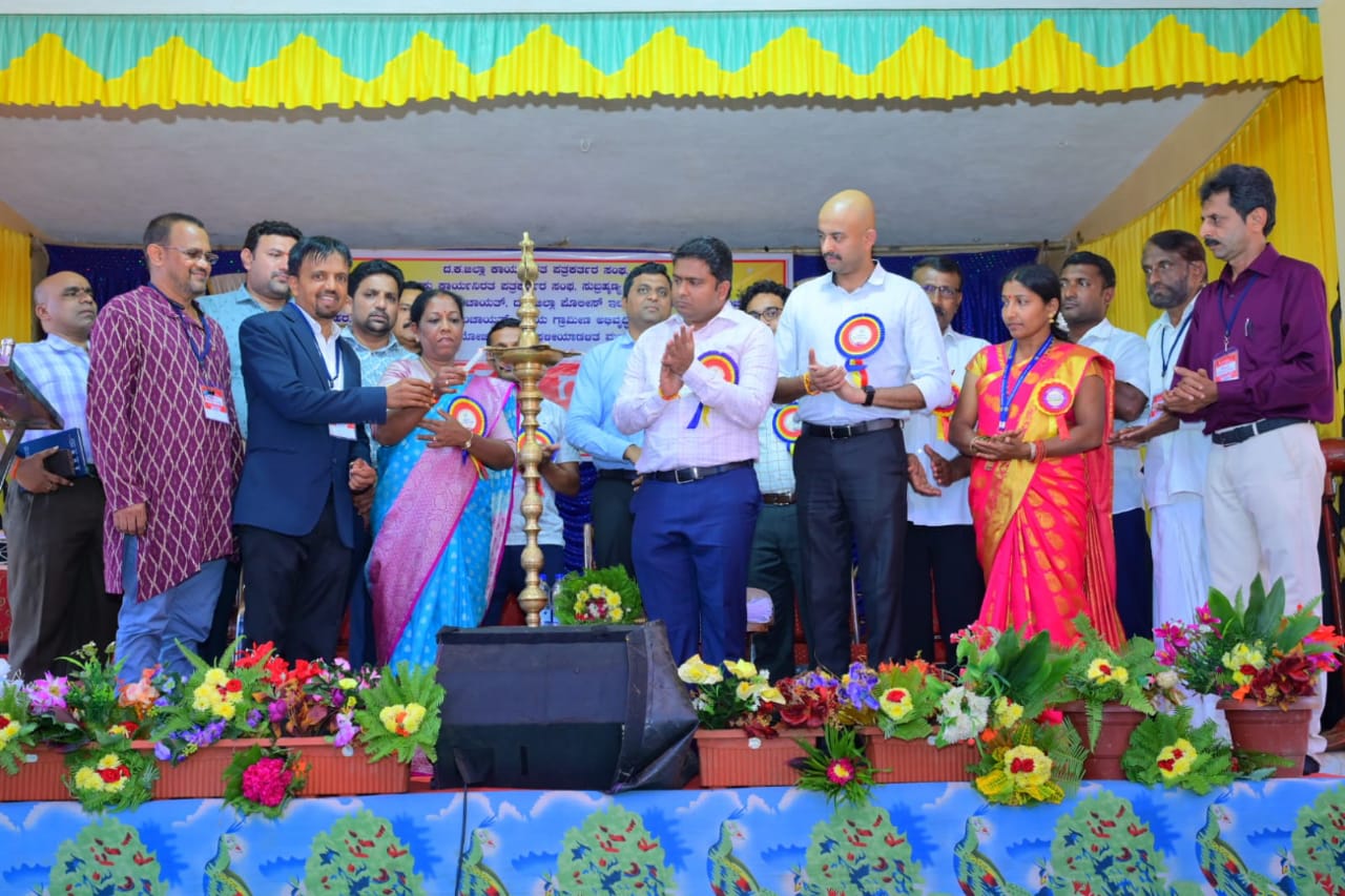 ಕೊಲ್ಲಮೊಗ್ರುವಿನಲ್ಲಿ ಪತ್ರಕರ್ತರ ಗ್ರಾಮ ವಾಸ್ತವ್ಯ|ಅರಣ್ಯ ಮತ್ತು ಕಂದಾಯ ಇಲಾಖೆ ಸಮಸ್ಯೆ ಪರಿಹಾರಕ್ಕೆ ಪೈಲಟ್ ಯೋಜನೆ ಜಾರಿ -ಡಿಸಿ