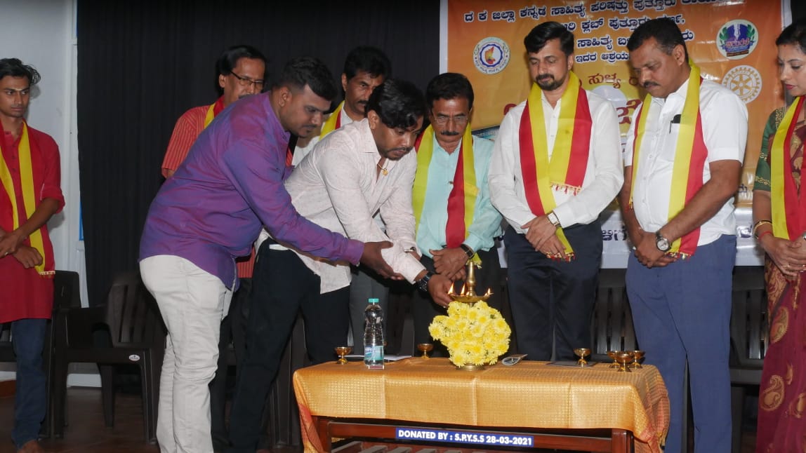 ಮುಖವಾಡದ ಬದುಕು ಸರಿಯಲ್ಲ; ಶ್ರೀ. ಭಾಸ್ಕರ್ ಕೋಡಿಂಬಾಳ|ಕಸಾಪ ಪುತ್ತೂರು ಸರ್ವರನ್ನು ಒಗ್ಗೂಡಿಸುತ್ತಿದೆ;ದೆಹಲಿ ವಸಂತ ಶೆಟ್ಟಿ ಬೆಳ್ಳಾರೆ