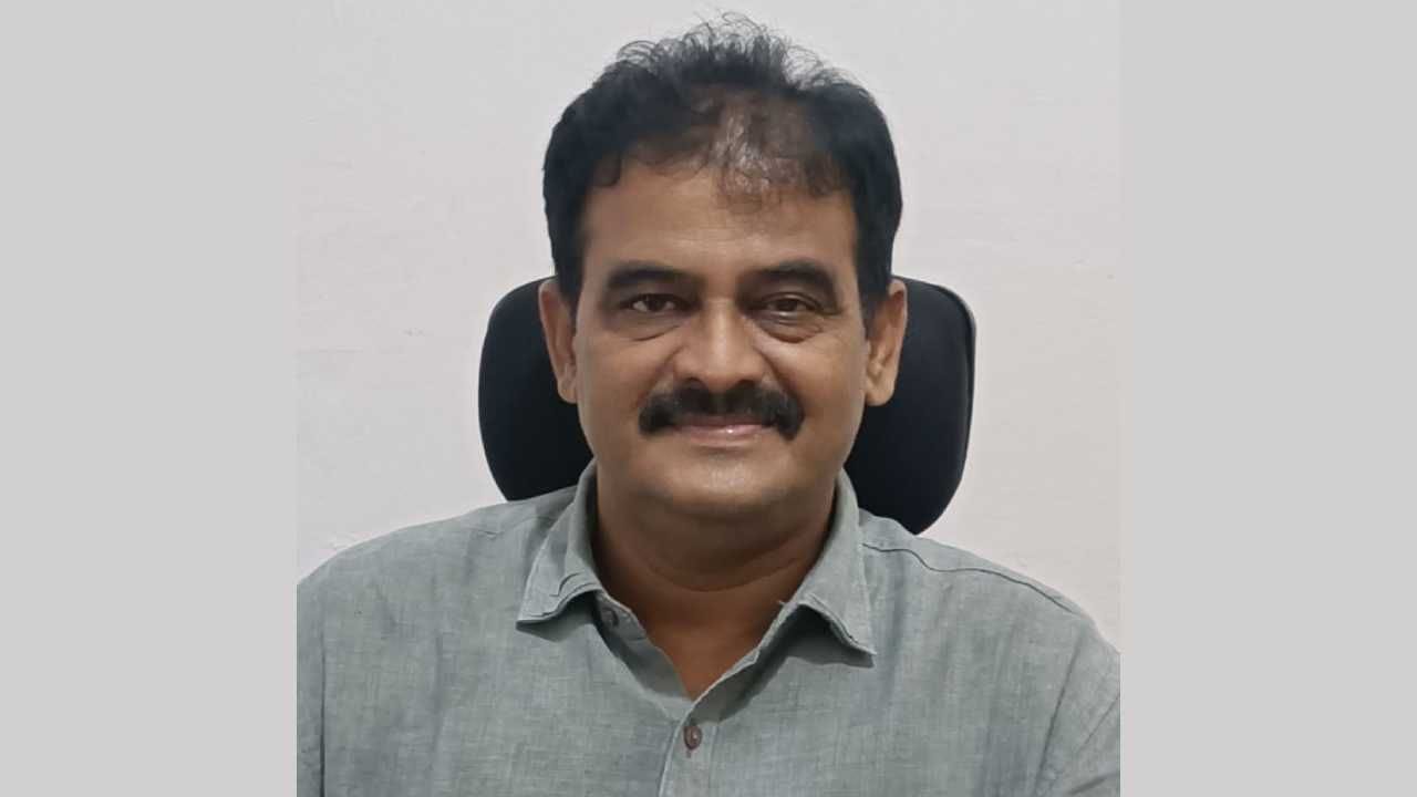ತಹಶೀಲ್ದಾರ್ ಮೇಲೆ ಲಾರಿ ಹತ್ತಿಸಿ ಕೊಲೆಗೆ ಯತ್ನ