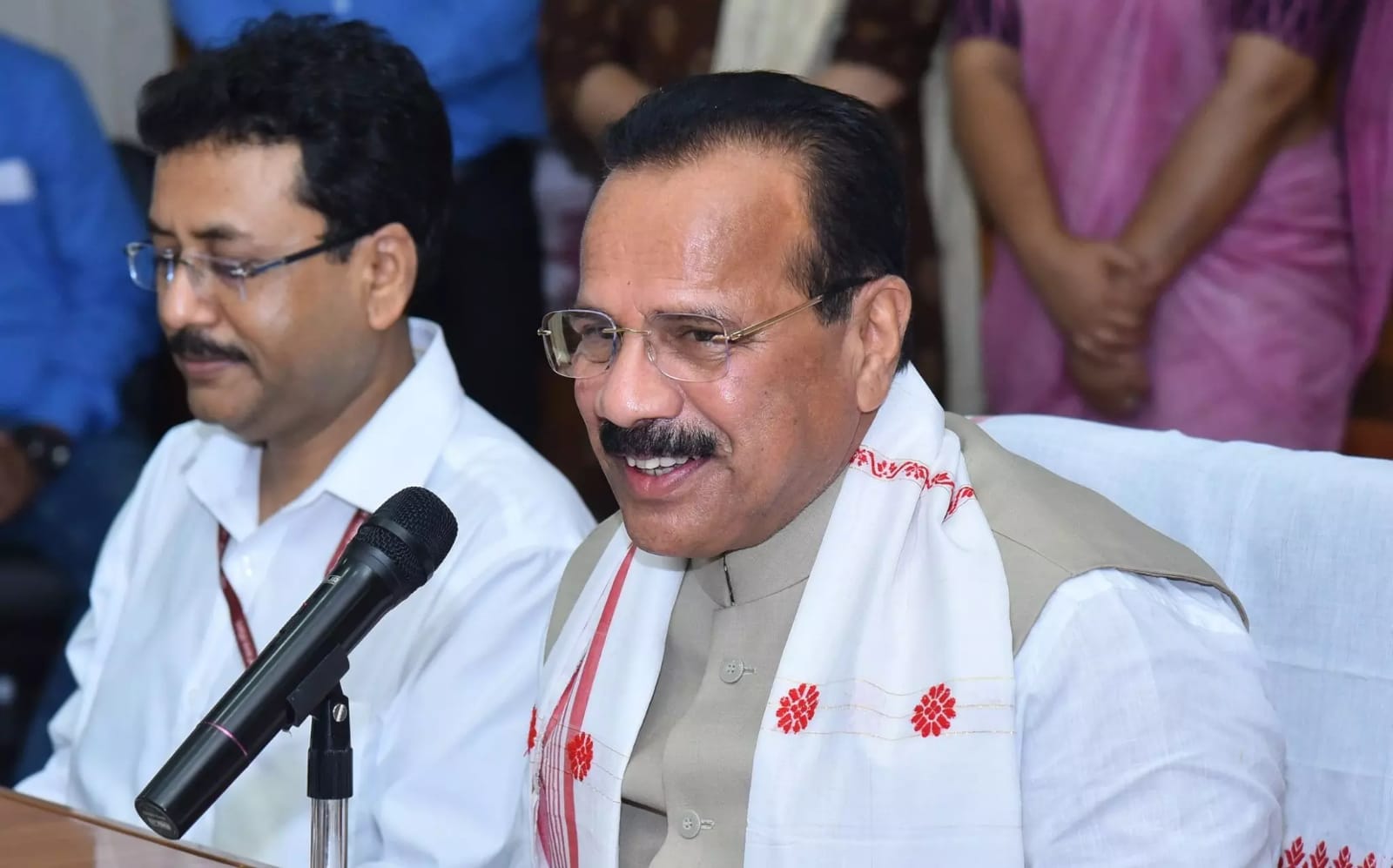 ಮಾಜಿ ಸಿಎಂ ಡಿವಿಎಸ್ ಪತ್ರಿಕಾಗೋಷ್ಟಿ| ಕಾಂಗ್ರೆಸ್ ಸೇರಲ್ಲ, ಬಿಜೆಪಿ ಸರಿ ಇಲ್ಲ ಎಂದು ಹರಿಹಾಯ್ದ‌ ಸದಾನಂದ ‌ಗೌಡ