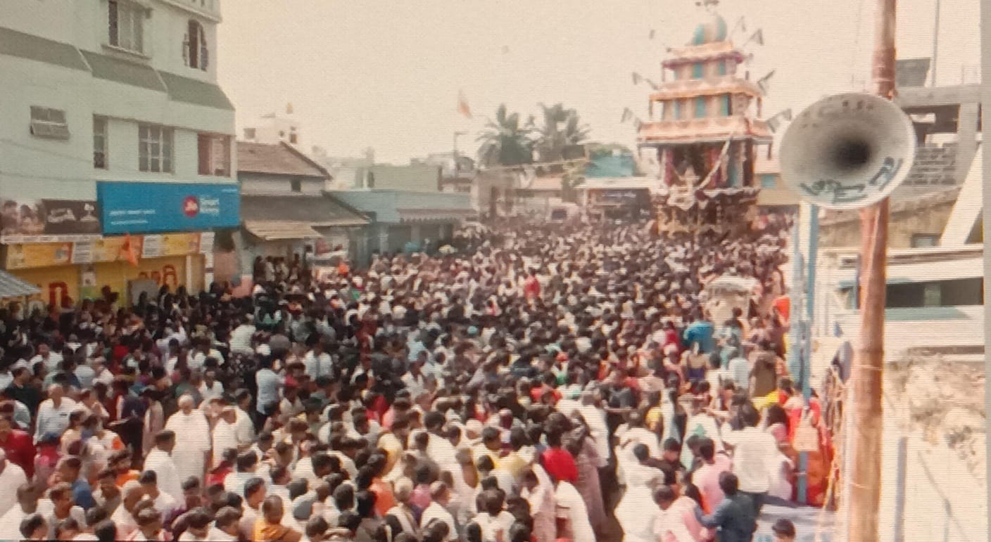 ಶ್ರೀ ಲಕ್ಷ್ಮೀನರಸಿಂಹ ರಥೋತ್ಸವದ ವೇಳೆ ನೂಕುನುಗ್ಗಲು| ತಪ್ಪಿದ ಭಾರೀ ಅನಾಹುತ