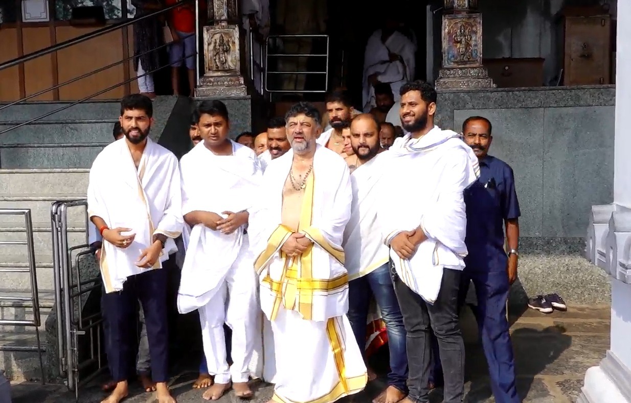 ಧರ್ಮಸ್ಥಳ ಶ್ರೀ ಮಂಜುನಾಥ ಸ್ವಾಮಿಯ ದರ್ಶನ ಪಡೆದ ಡಿಕೆ ಶಿವಕುಮಾರ್