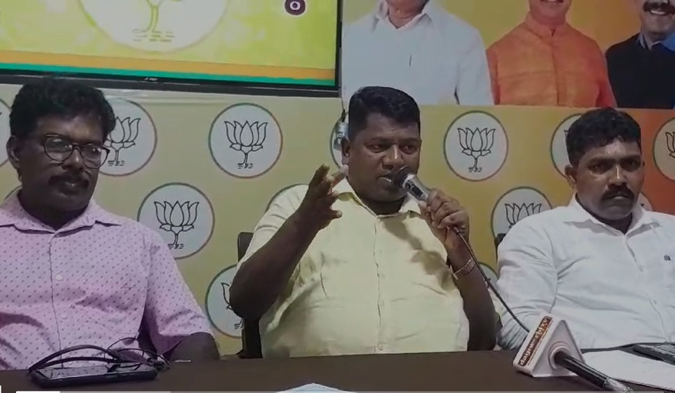 ಉಡುಪಿ: ದಲಿತ ವಿರೋಧಿ ಕಾಂಗ್ರೆಸ್ಸನ್ನು ಸೋಲಿಸಿ ಎಂದು ದಿನಕರ ಬಾಬು ಕರೆ