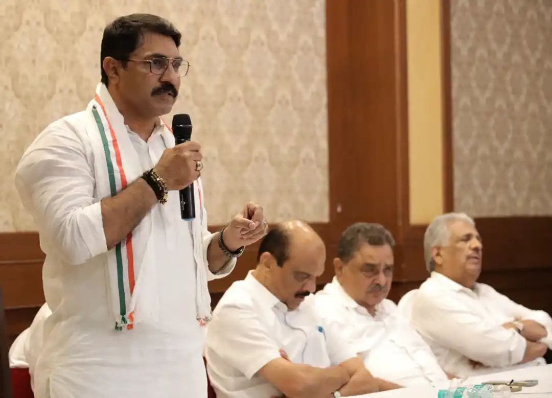 ‘ಅಕ್ರಮದ ವಿರುದ್ಧ ದನಿ ಎತ್ತಿದರೆ ದೇಶದ್ರೋಹಿ ಪಟ್ಟ’| ಕಳವಳ ವ್ಯಕ್ತಪಡಿಸಿದ ಪದ್ಮರಾಜ್ ಆರ್.