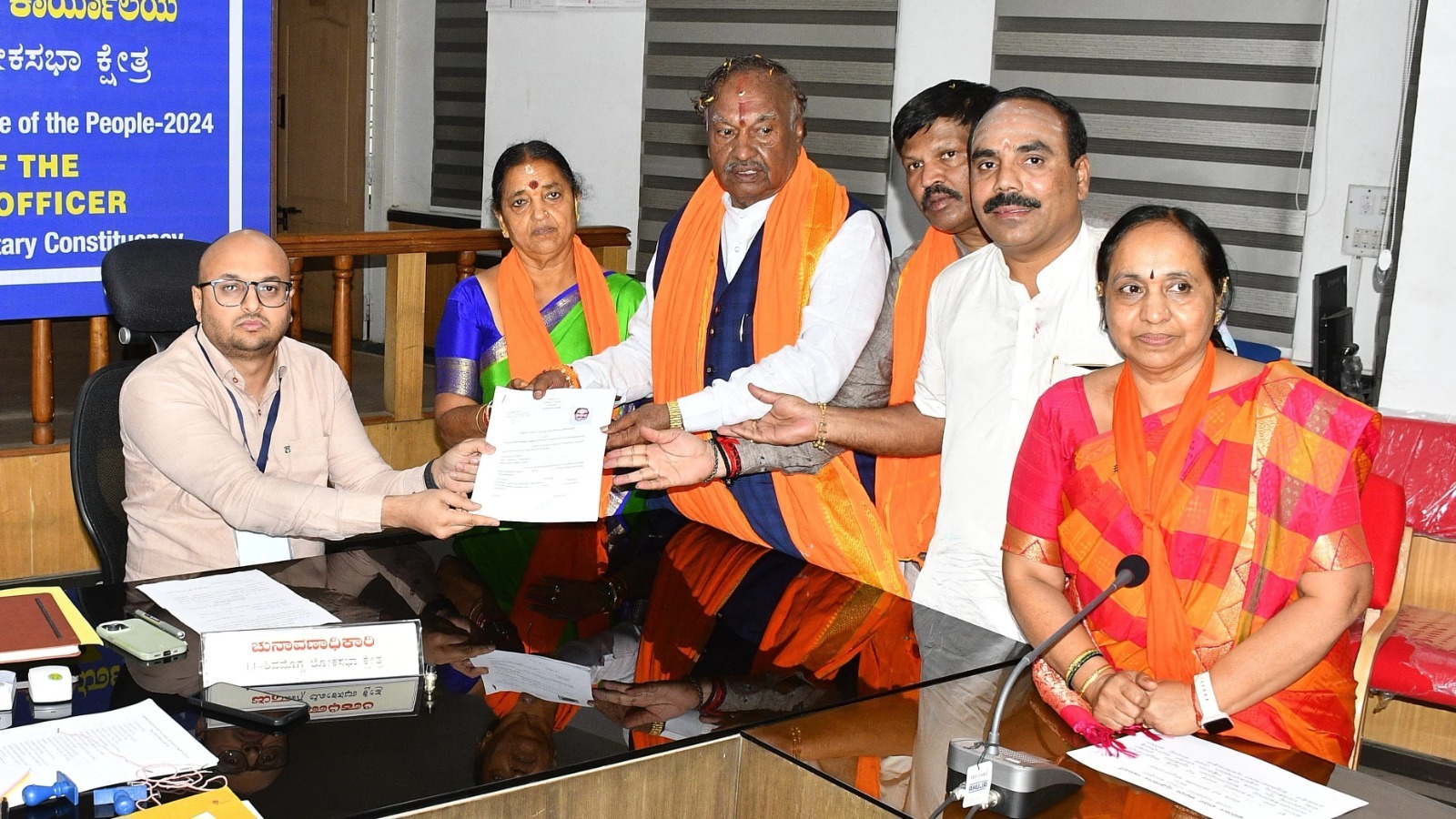 ಶಿವಮೊಗ್ಗ: ಪಕ್ಷೇತರ ಅಭ್ಯರ್ಥಿಯಾಗಿ ಈಶ್ವರಪ್ಪ ನಾಮಪತ್ರ ಸಲ್ಲಿಕೆ