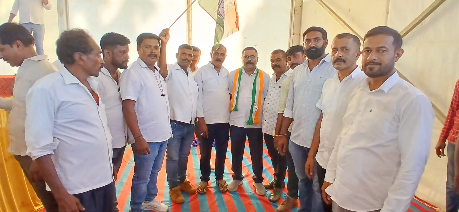 ಹುಣಸೂರು: ಕಾಂಗ್ರೆಸ್ ಸೇರಿದ ನಾಪಂಡ ಮುತ್ತಪ್ಪ