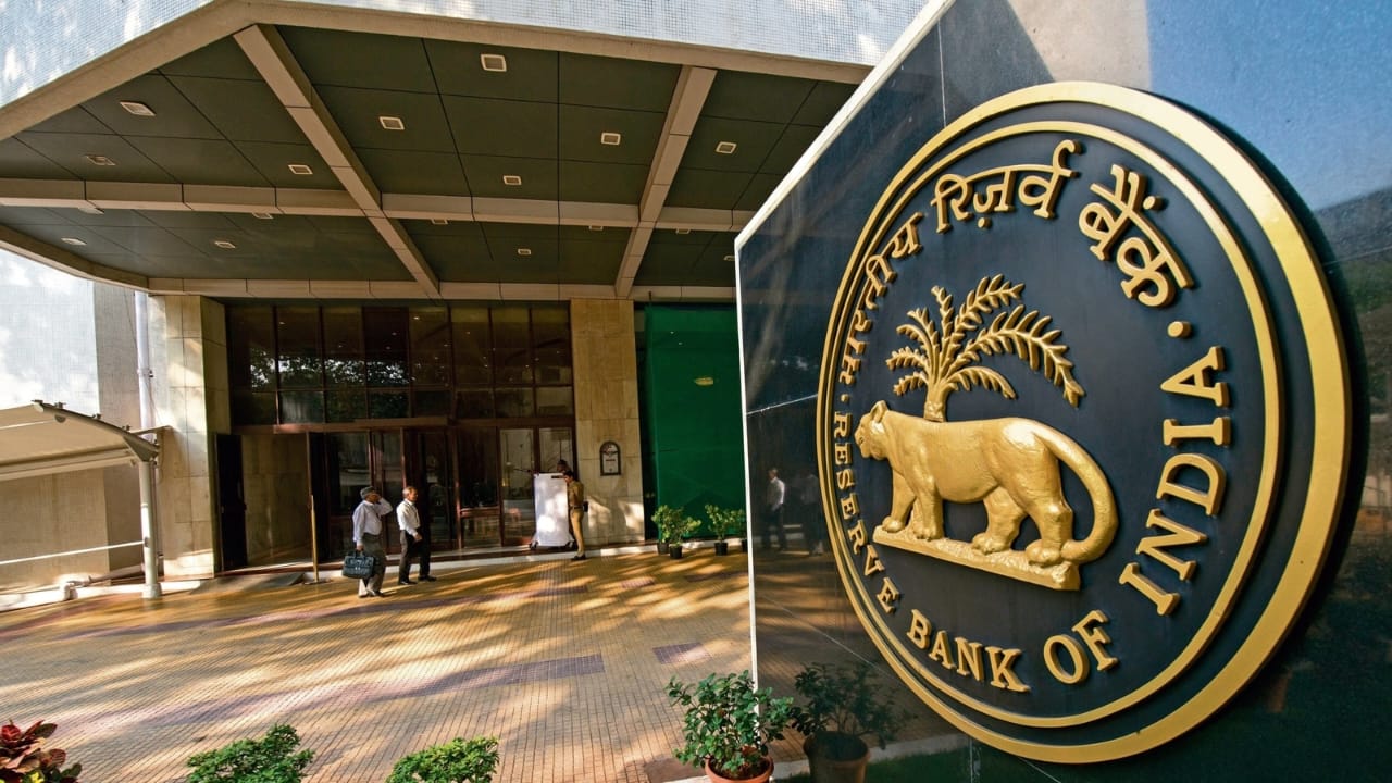 RBI Rules: ನೀವು ಒಂದಕ್ಕಿಂತ ಹೆಚ್ಚು ಬ್ಯಾಂಕ್ ಅಕೌಂಟ್ ಹೊಂದಿದ್ದೀರಾ? ಹಾಗಾದ್ರೆ ಈ ರೂಲ್ಸ್ ಗಳು ಗೊತ್ತಿರಲಿ