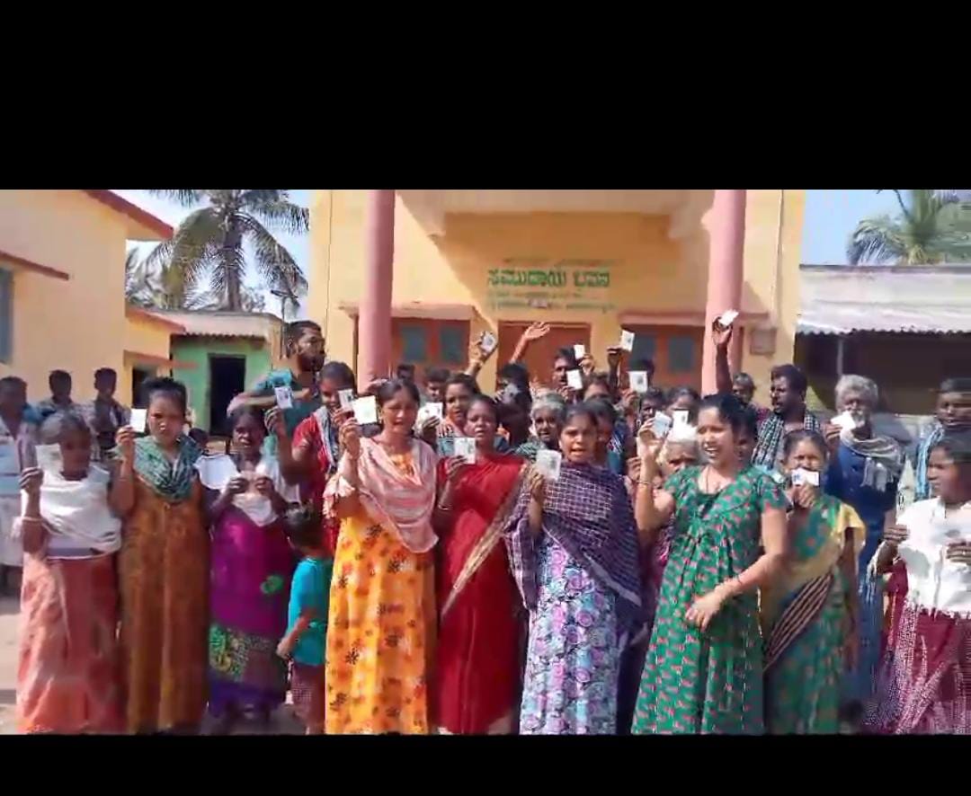 ಮೈಸೂರು: ನಮಗೆ ಮತಗಟ್ಟೆ ಕೊಡಿ, ಮತ ತಗೋಳಿ-ಇಲ್ಲದಿದ್ದರೆ ಚುನಾವಣಾ ಬಹಿಷ್ಕಾರದ ಎಚ್ಚರಿಕೆ
