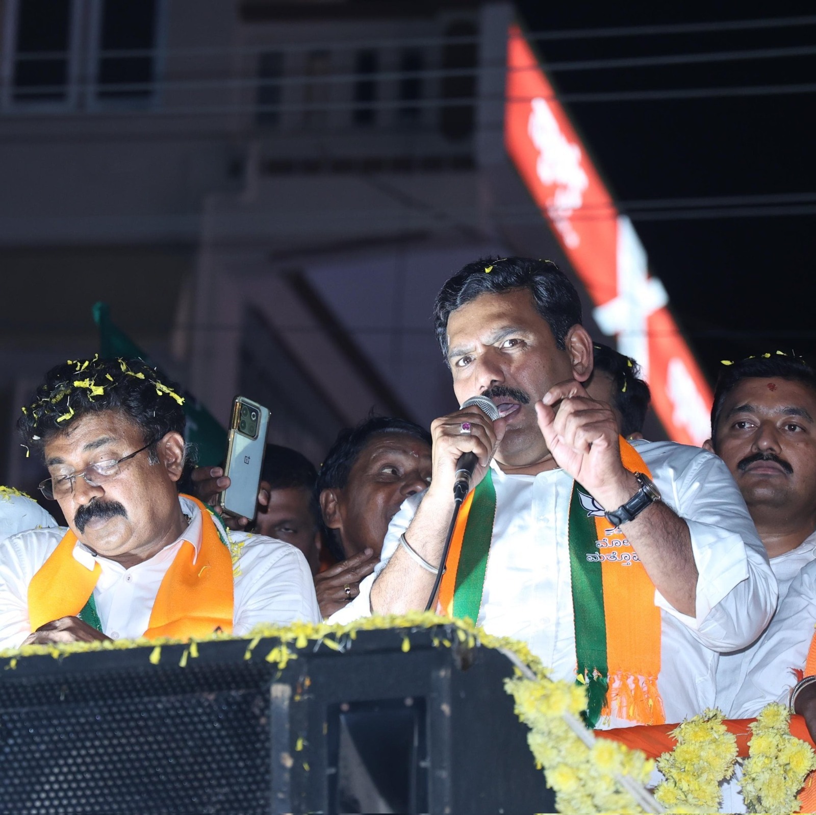 ನಂಜನಗೂಡಿನಲ್ಲಿ ರೋಡ್ ಶೋ ನಡೆಸಿದ ಬಿಜೆಪಿ ರಾಜ್ಯಾಧ್ಯಕ್ಷ ಬಿವೈ ವಿಜಯೇಂದ್ರ