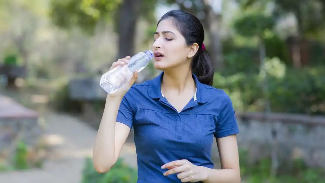 ಕೋವಿಶೀಲ್ಡ್ ಹಾಕಿಸಿಕೊಂಡವರು ತಂಪು ಪಾನೀಯ ಸೇವಿಸಬಾರದೇ? ವೈರಲ್ ಆಗಿರುವ ಪೋಸ್ಟರ್ ನ ಕುರಿತು ಆರೋಗ್ಯ ಇಲಾಖೆ ನೀಡಿದ ಸ್ಪಷ್ಟನೆ ಏನು?