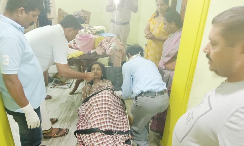 ತಾಯಿ ಶವದ ಜೊತೆ 4 ದಿನ ಕಳೆದ ಮಗಳ ದುರಂತ ಅಂತ್ಯ