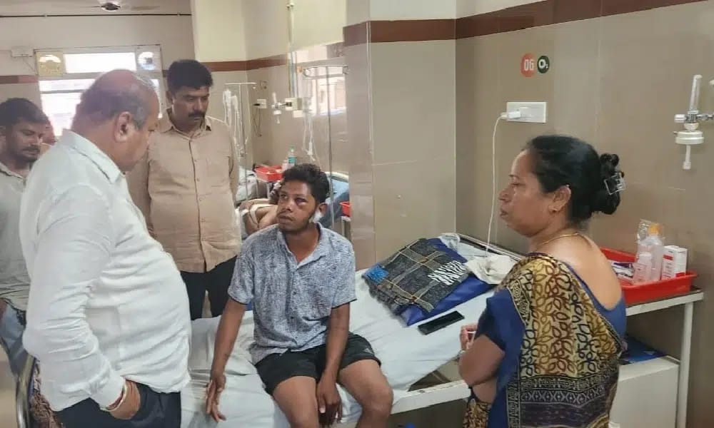 ಯುವತಿಯನ್ನು ಬೈಕ್ ನಲ್ಲಿ ಕೂರಿಸಿಕೊಂಡು ಹೋಗಿದ್ದ ಹಿಂದೂ ಯುವಕನ ಮೇಲೆ ಹಲ್ಲೆ