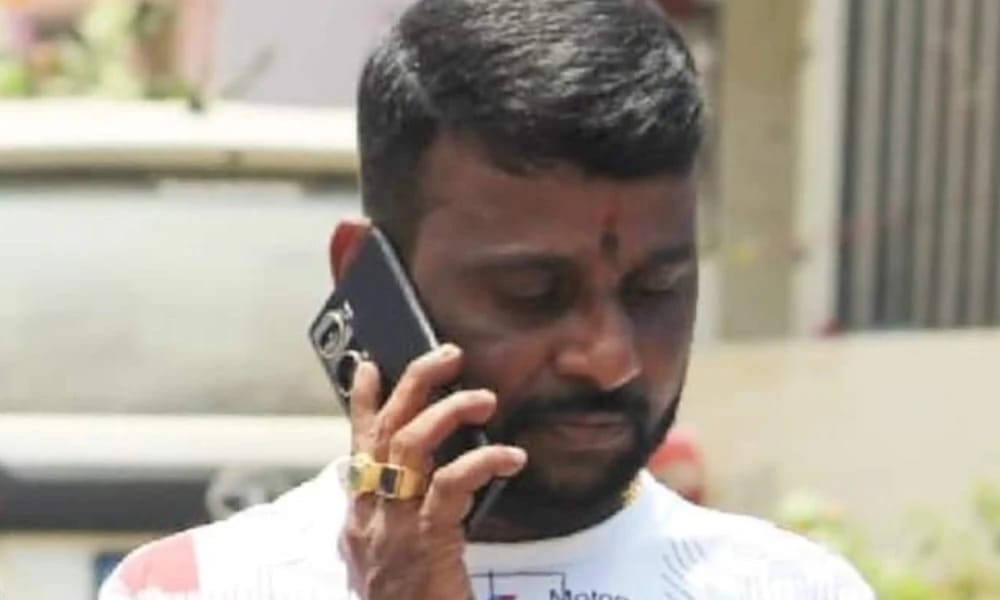 ಹಾಸನದಲ್ಲಿ ರೌಡಿಶೀಟರ್ ಡೆಡ್ಲಿ ಮರ್ಡರ್…! ಮಾರಕಾಸ್ತ್ರಗಳಿಂದ ಕೊಚ್ಚಿ ಕೊಲೆ