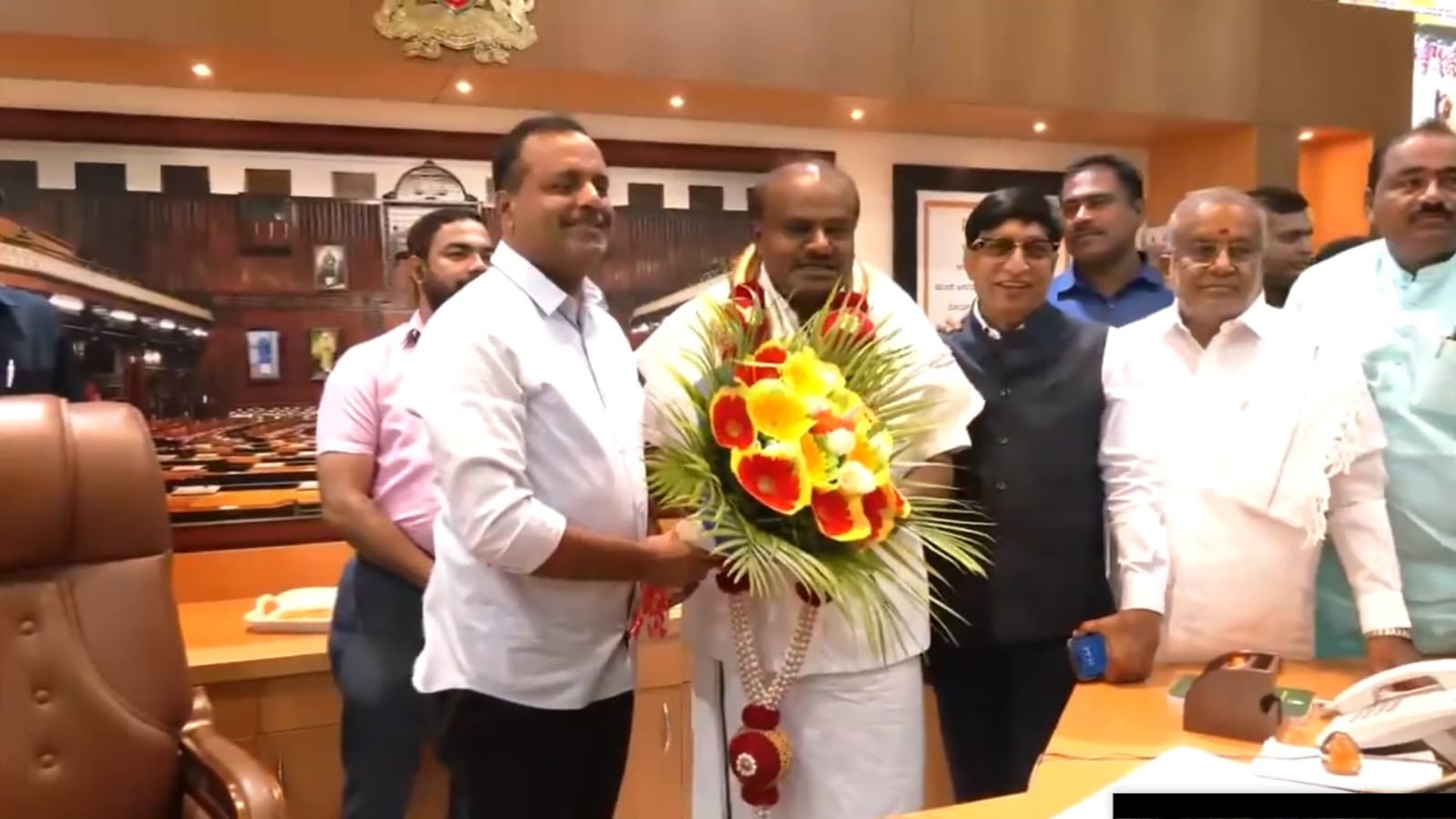 ಶಾಸಕ ಸ್ಥಾನಕ್ಕೆ ಎಚ್.ಡಿ. ಕುಮಾರಸ್ವಾಮಿ ರಾಜೀನಾಮೆ