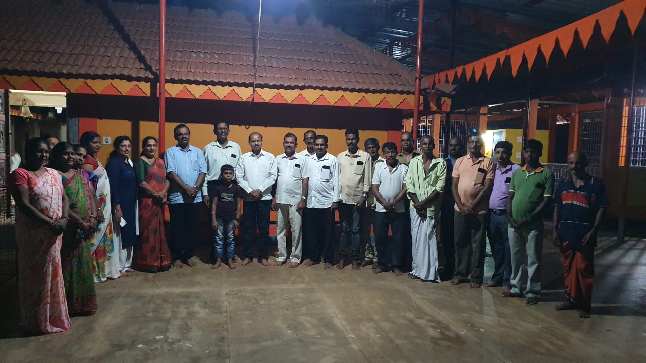ಸುಳ್ಯ: ರಾಹುಲ್ ಗಾಂಧಿಯವರಿಗೆ ಒಳಿತಾಗಲೆಂದು ನಾಗಪಟ್ಟಣ ದೇವಸ್ಥಾನದಲ್ಲಿ ವಿಶೇಷ ಪೂಜೆ ನೆರವೇರಿಸಿದ ಆಲೆಟ್ಟಿ‌ ಗ್ರಾಮ ಕಾಂಗ್ರೆಸ್ ಸಮಿತಿ