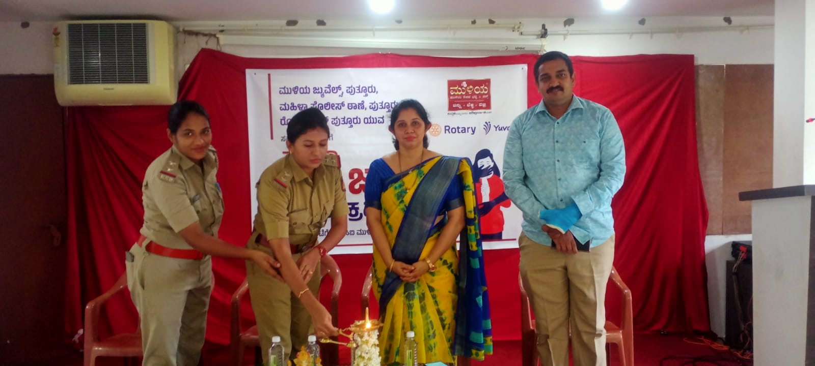 ಪುತ್ತೂರು: ಮಹಿಳಾ ಜನ ಜಾಗೃತಿ ಕಾರ್ಯಕ್ರಮ| ಸರ್ಕಾರದಿಂದ ಎಲ್ಲಾ ಸಿಗುತ್ತದೆ ಎಂದು ಕಾಯದೆ, ನಮ್ಮಿಂದಾಗುವುದನ್ನು ಸಮಾಜಕ್ಕೆ ನೀಡುವ ಕೆಲಸವನ್ನು ಮುಳಿಯ ಮಾಡುತ್ತಿದೆ; ಕೃಷ್ಣ ನಾರಾಯಣ ಮುಳಿಯ