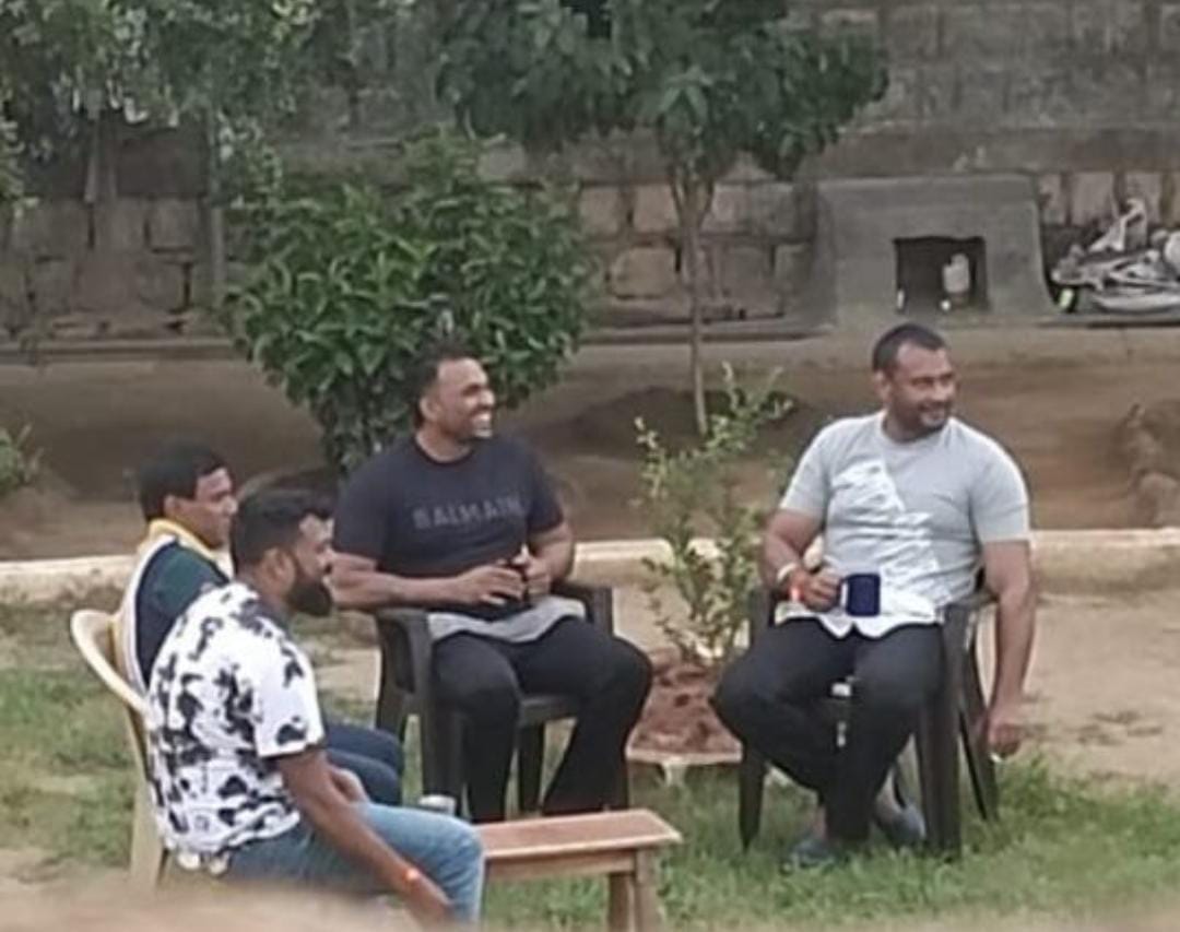 ಕೊಲೆ ಆರೋಪಿ ನಟ ದರ್ಶನ್‌ಗೆ ರಾಜಾತಿಥ್ಯ| ಪರಪ್ಪನ ಅಗ್ರಹಾರ ಜೈಲಿನ 7 ಸಿಬ್ಬಂದಿ ಅಮಾನತು| ಶೀಘ್ರದಲ್ಲಿ ಬೇರೆ ಕಾರಾಗೃಹಗಳಿಗೆ ಸ್ಥಳಾಂತರ – ಸಿಎಂ