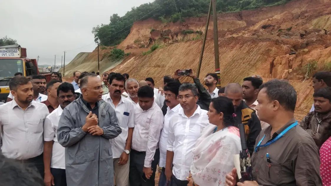 ಮಂಗಳೂರು: ಕೆತ್ತಿಕಲ್ ಅವೈಜ್ಞಾನಿಕ ಕಾಮಗಾರಿ ನೋಡಿ ದಂಗಾದ ಉಸ್ತುವಾರಿ ಸಚಿವ ದಿನೇಶ್ ಗುಂಡೂರಾವ್| ಉನ್ನತ ಮಟ್ಟದ ತನಿಖೆಗೆ ಸೂಚಿಸಿದ ಸಚಿವರು