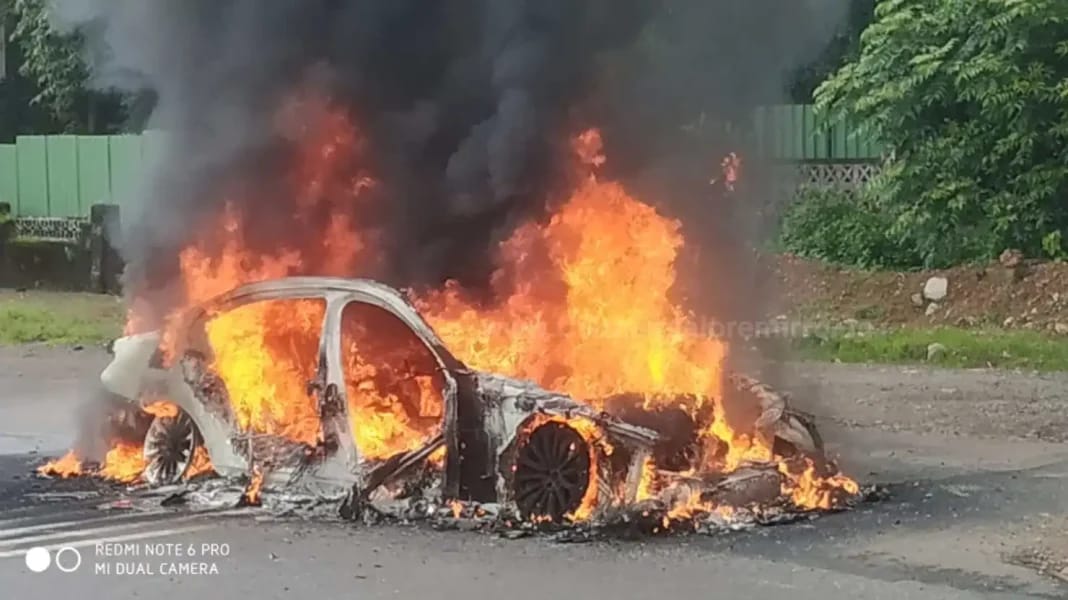 ಸುರತ್ಕಲ್: ಚಲಿಸುತ್ತಿದ್ದ ಕಾರು ಬೆಂಕಿಗಾಹುತಿ