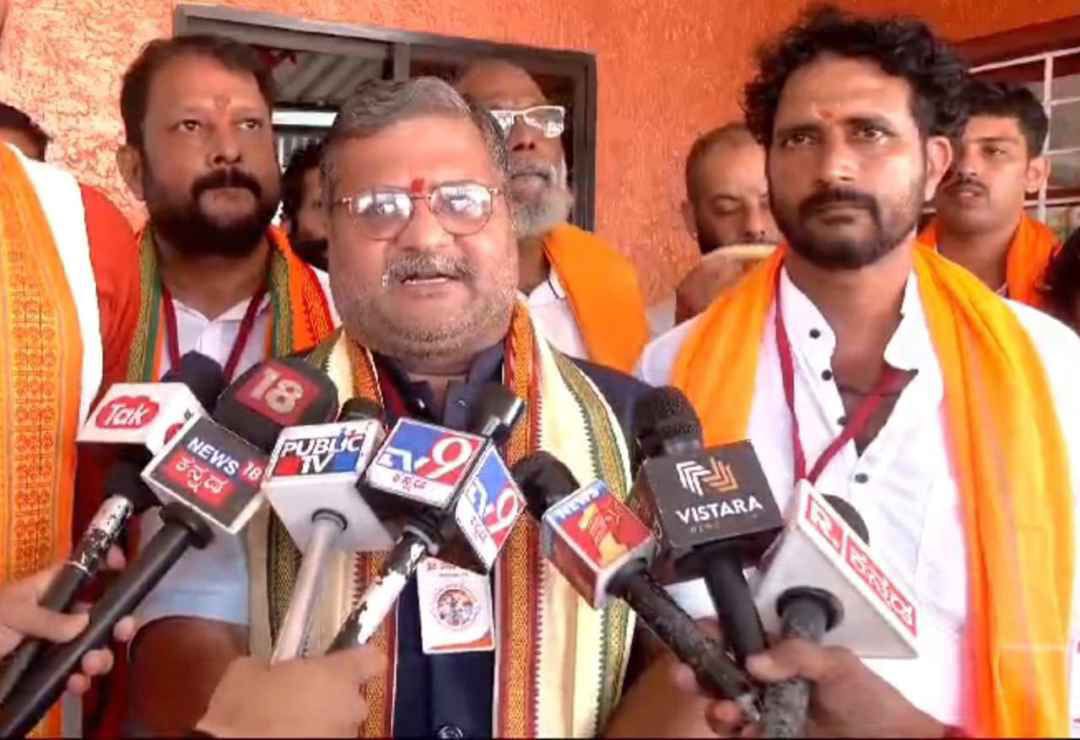 ‘ಹಿಂದೂ ಹಬ್ಬಗಳ ರಕ್ಷಣೆಗೆ ತಲವಾರು ಜೊತೆ ಜನರನ್ನು ಕಳುಹಿಸುತ್ತೇವೆ’| ಮಂಗಳೂರಿನಲ್ಲಿ ಶ್ರೀರಾಮ ಸೇನೆಯ ಕುಲಕರ್ಣಿ ಹೇಳಿಕೆ