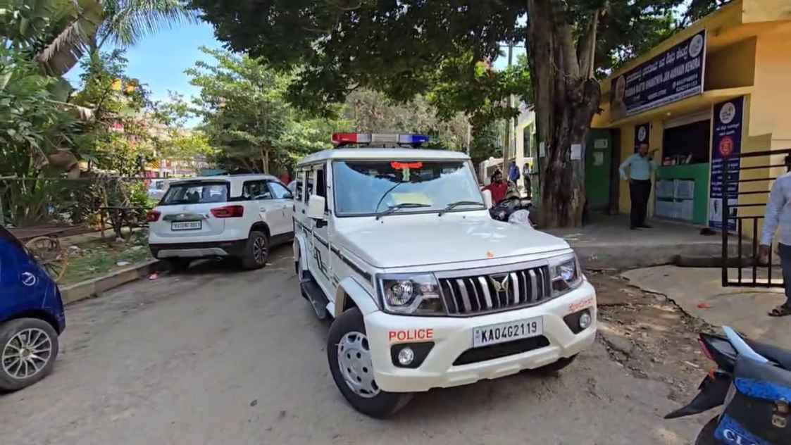 ರಾಜ್ಯ ರಾಜಧಾನಿಯಲ್ಲಿ ಮತ್ತೆ ಮೂವರು ಪಾಕ್ ಪ್ರಜೆಗಳ ಬಂಧನ| ಅಕ್ರಮ ದಾಖಲೆಗಳನ್ನಿಟ್ಟು ವಾಸಿಸುತ್ತಿದ್ದ ಖದೀಮರು| ವಿಚಾರಣೆ ವೇಳೆ ಸ್ಪೋಟಕ ಮಾಹಿತಿ ಬಯಲು