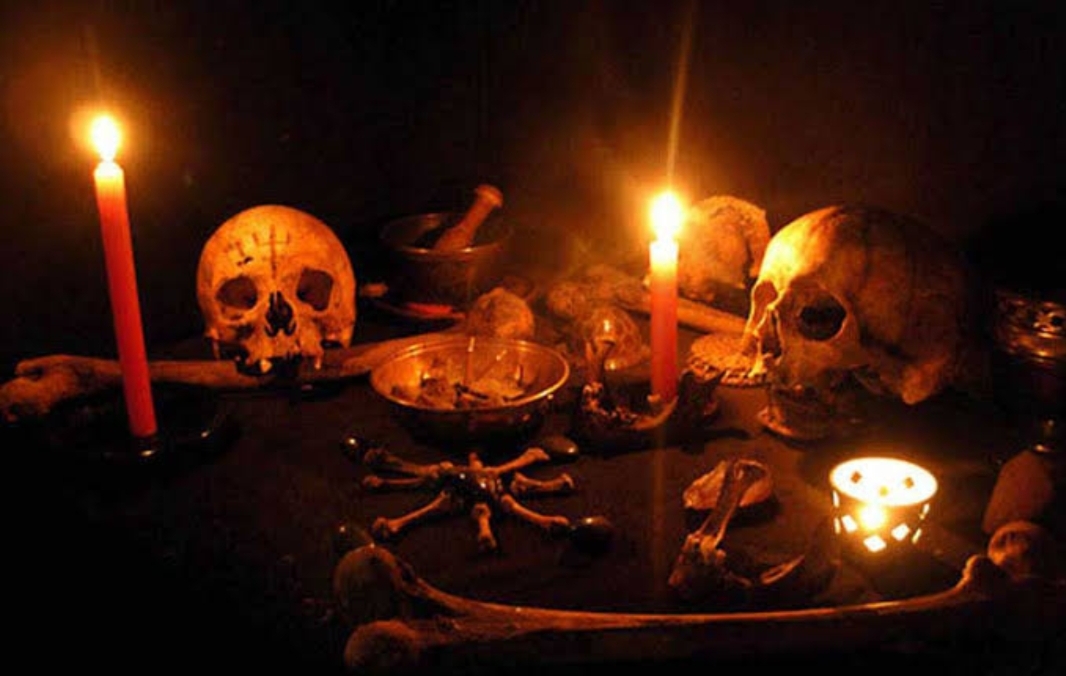 ನಿಧಿ ಆಸೆಗಾಗಿ ಹೆತ್ತ ಮಗುವನ್ನೇ ಬಲಿ ಕೊಡಲು ಮುಂದಾದ ಮಂತ್ರವಾದಿ ತಂದೆ!!