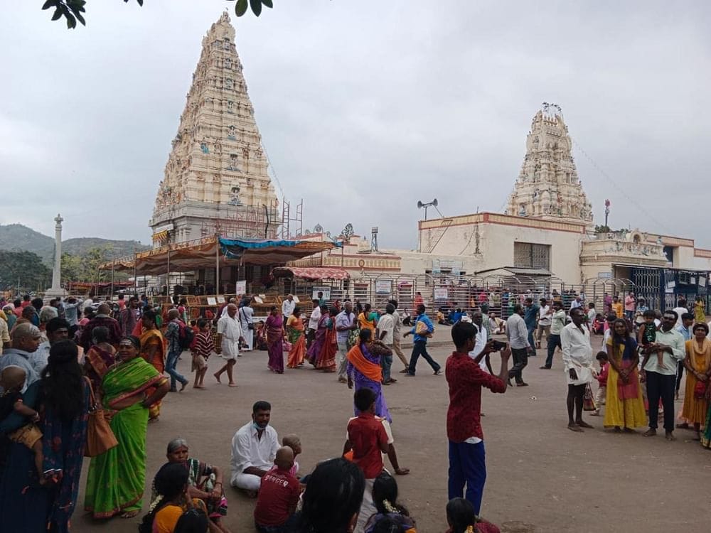 ಮಲೆಮಹದೇಶ್ವರ ಬೆಟ್ಟದಲ್ಲಿ ಜಾತ್ರಾ ಮಹೋತ್ಸವ:ಖಾಸಗಿ ವಾಹನಗಳ ಪ್ರವೇಶ ನಿಷೇಧ